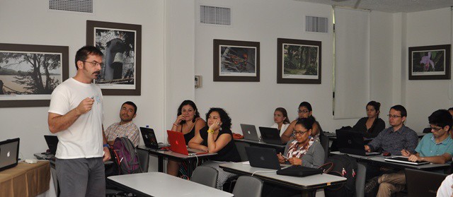 La Universidad de Ibagué recibió la visita del académico e investigador chileno Roberto Nespolo Rossi.