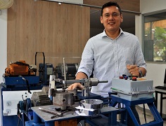 La inquietud por el aprovechamiento de residuos ha marcado la trayectoria del ingeniero mecánico Eduardo Alberto Pérez. Perfil especial.