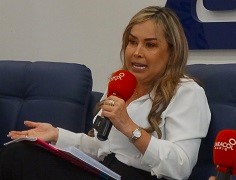 En los Universidiálogos, la exsecretaria de Salud dio a conocer sus propuestas en un conversatorio liderado por Caracol Radio y el rector Alfonso Reyes Alvarado.